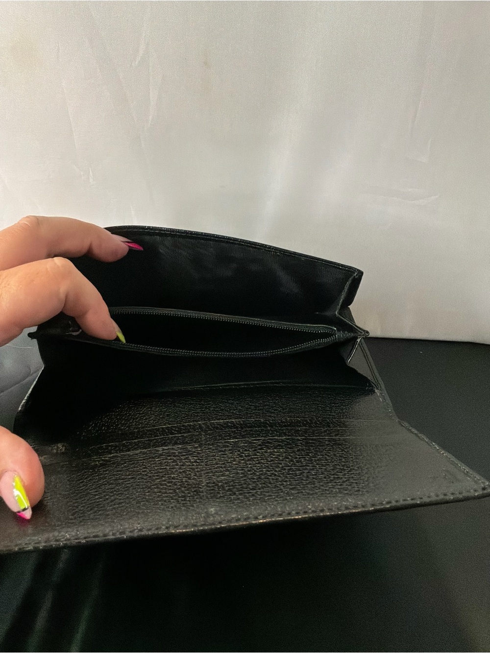 Gucci Black Leather Continental Wallet with Silver G Clasp - Picture 8 of 10
